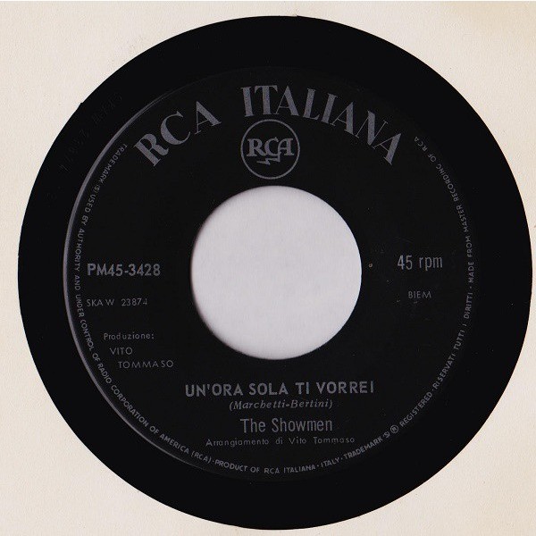 Un'ora sola ti vorrei / ma