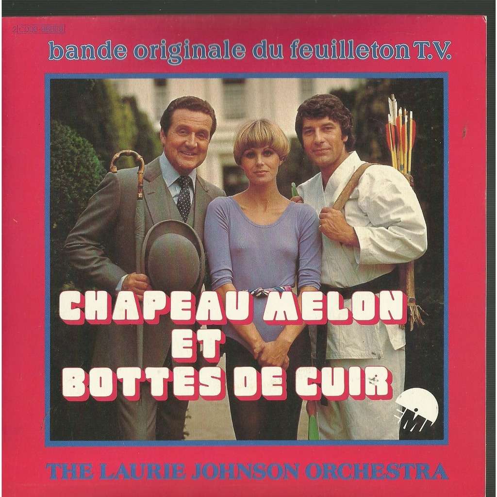  chapeau melon et bottes de cuir 