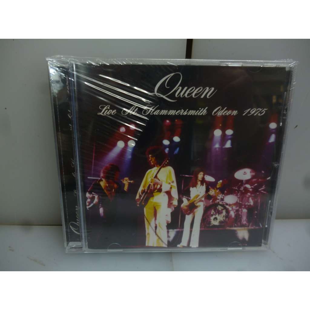 Live at hammersmith odeon 1975. hammersmith odeon, london, uk 1975. eu 2013 cd in a jewel case