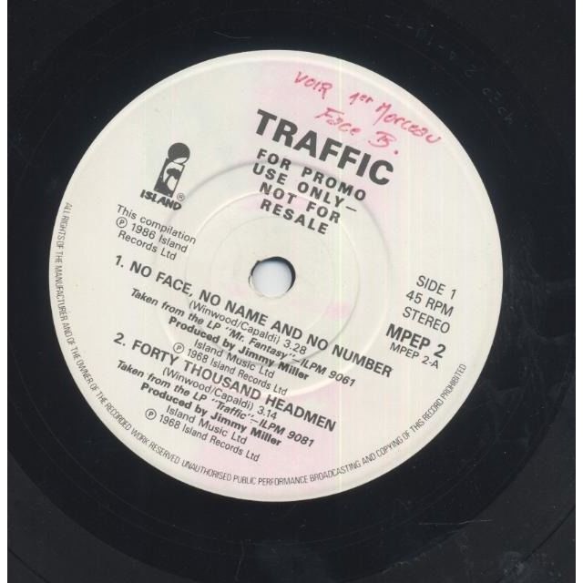 La vie en rose apple stretching / no face, no name & no number forty