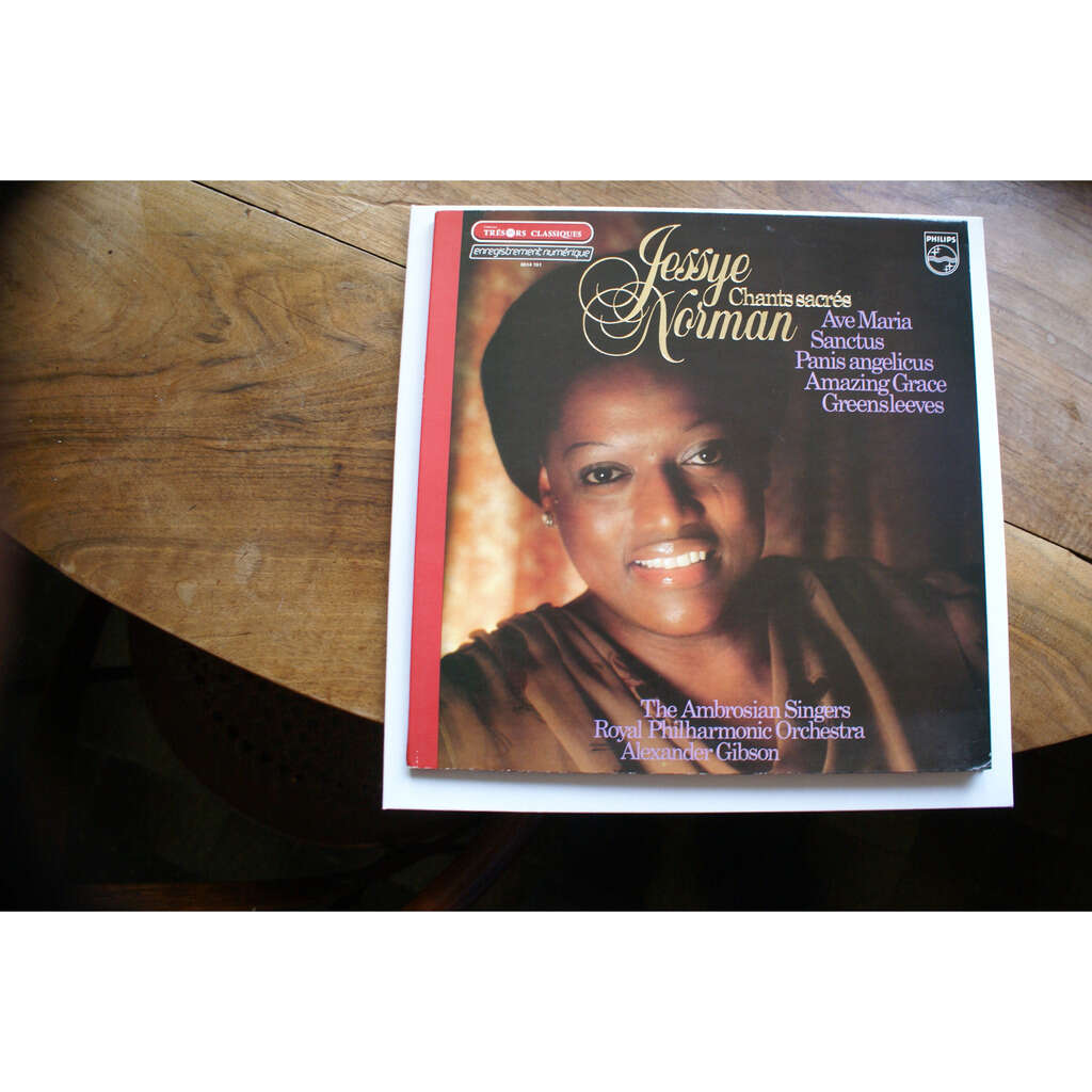 Chants sacrés / ave maria sanctus panis angelicus amazing grace