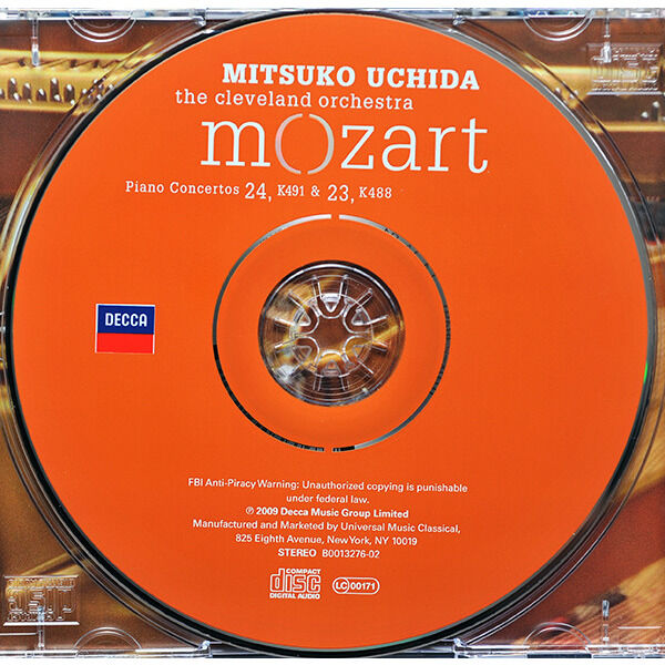 Mozart piano concertos no. 23, k488 & no. 24, k491 de Mitsuko Uchida Piano, CD chez
