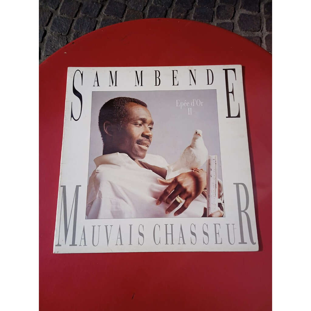 Mauvais chasseur de Sam Mbende 33T chez ketu records Ref 3174118654