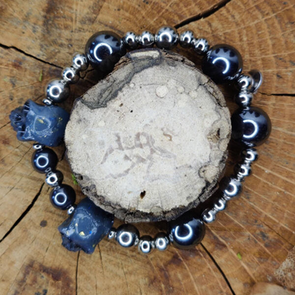  L'Antre Saisons  -  solid gray and yellow point skull head men's bracelet 