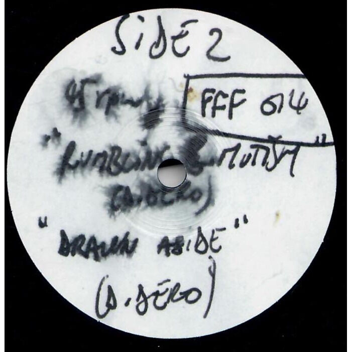  Dimi Déro  -  drawn aside 