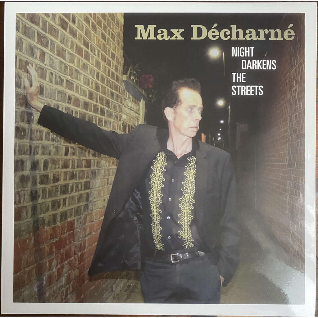  night darkens the streets 